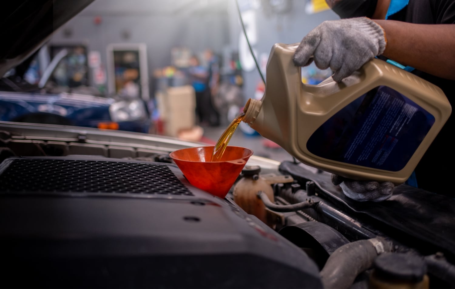 Mechanic Oil Changing in Clayton